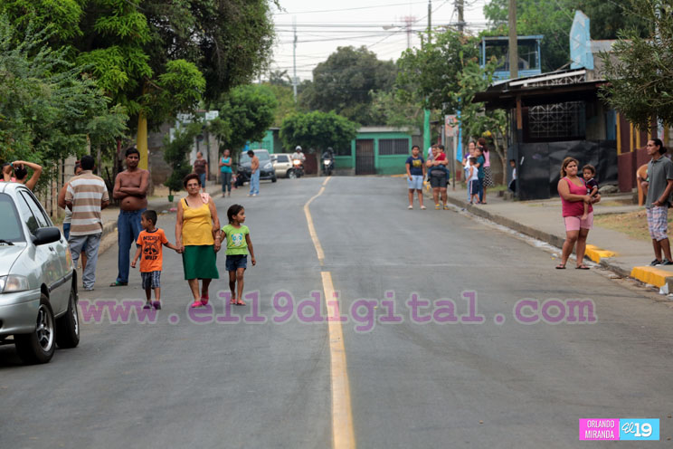 ALMA inaugura recarpeteo asfaltico en calle del barrio Leningrado  